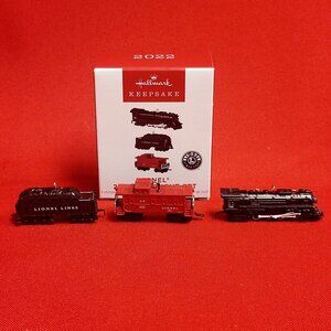 Hallmark Miniature Christmas Ornament Lionel 2129WS Freight Set 2022